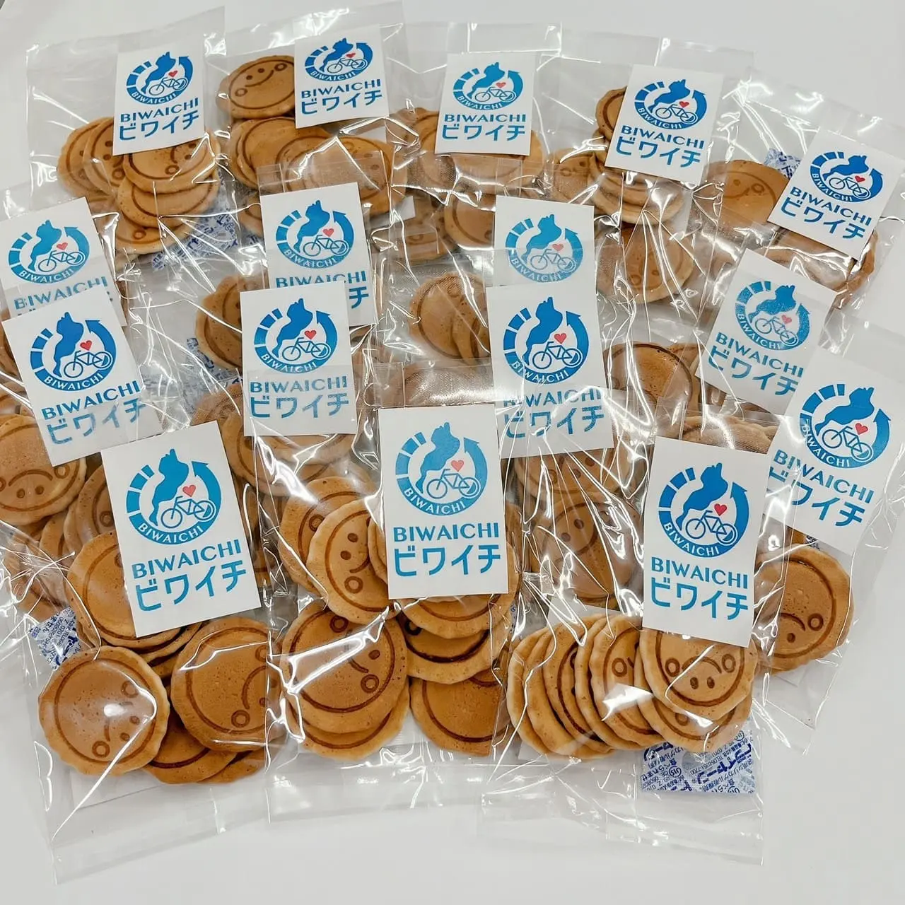 ビワイチせんべい１６袋入り